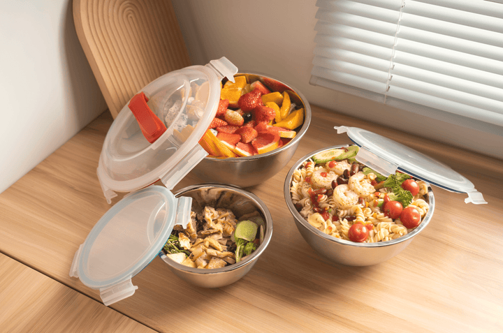 Genicook 3-Piece Stainless Steel Nesting Mixing Bowl Set with Snap-On Lids & Carry Handle