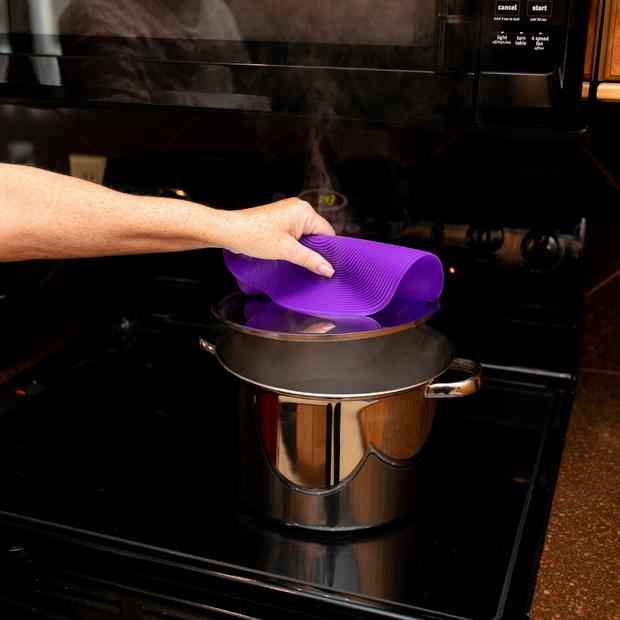 Safe Grabs: Silicone Microwave & Kitchen Mats